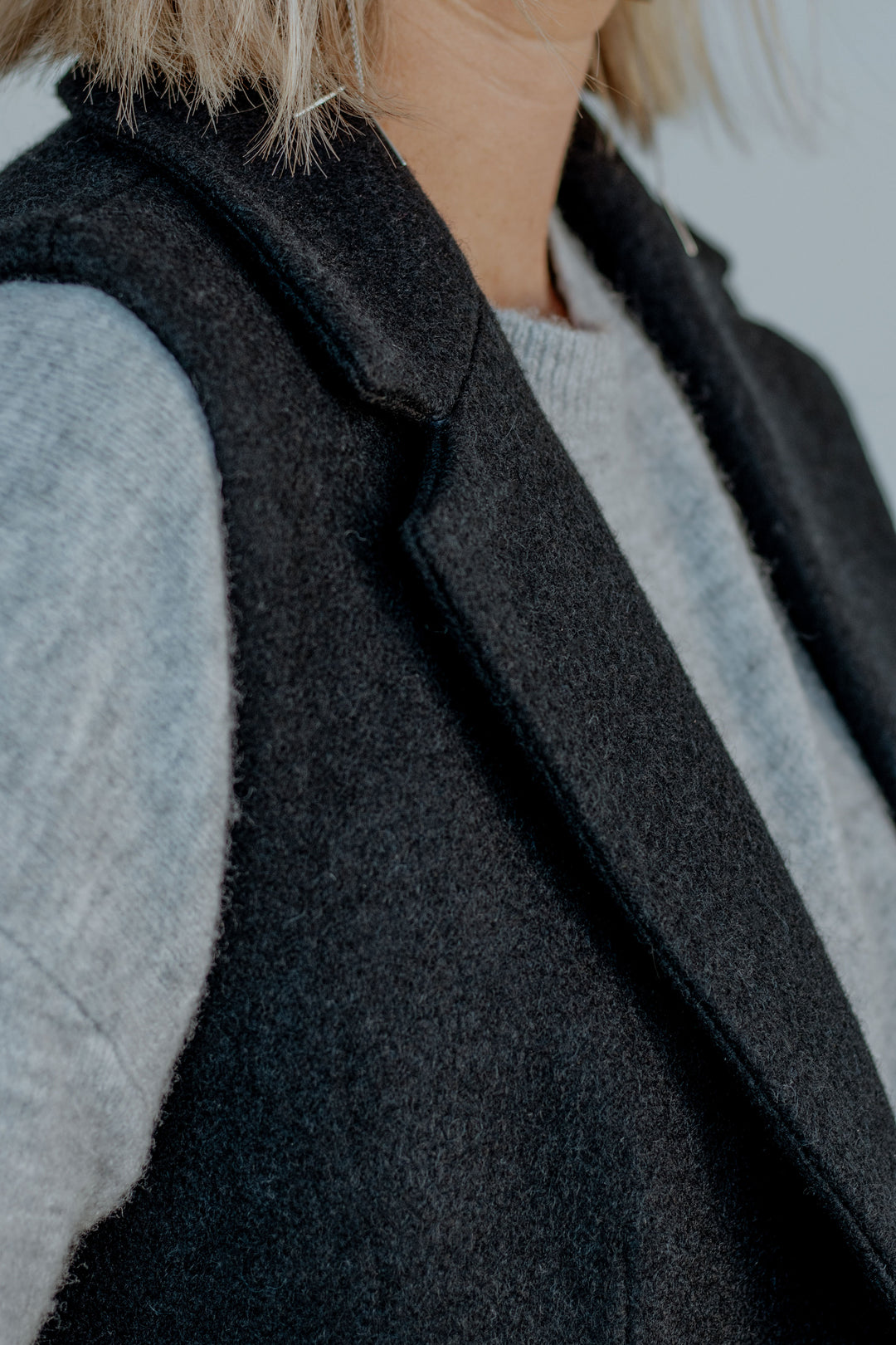 Black | Gilet Sleeveless Coat – The Clip
